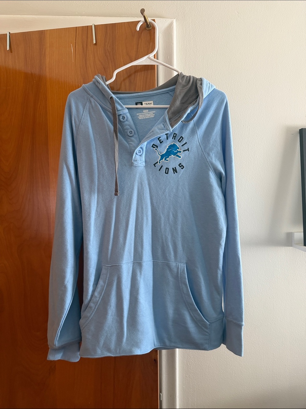 Detroit lions hoodie medium